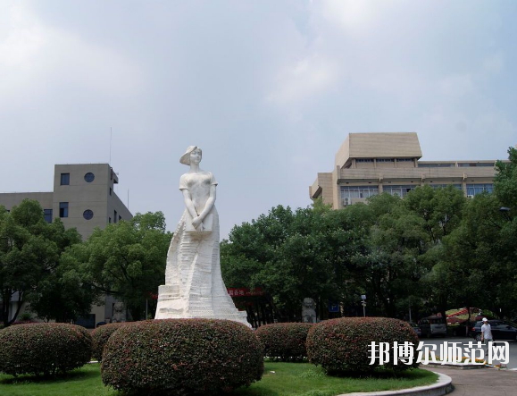 江西師范大學科學技術學院招生辦聯(lián)系電話