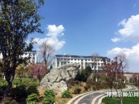 襄陽職業(yè)技術師范學院2023年招生辦聯(lián)系電話