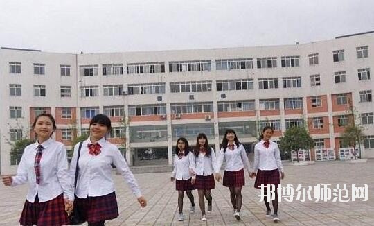 成都工程職業(yè)技術(shù)幼兒師范學(xué)校2018年報(bào)名條件、招生對(duì)象