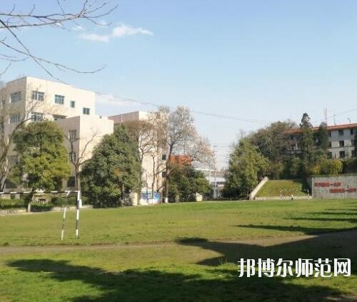 貴陽經濟貿易中等幼師專業(yè)學校2023年報名條件、招生要求、招生對象 width=