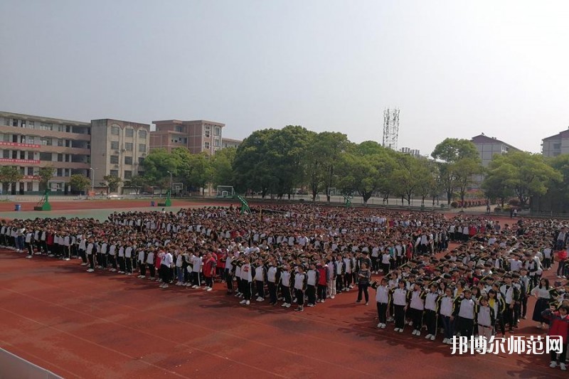 陜西工貿(mào)職業(yè)中等專業(yè)師范學(xué)校2020年報名條件、招生要求、招生對象