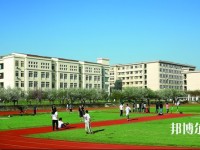 南京市2020年中專幼師學(xué)?？梢钥即髮? /><b>南京市2020年中專幼師學(xué)校可以考大專嗎</b><span>2019-12-24 13:45</span><p>南京市2020年中專幼師學(xué)?？梢钥即髮?中專幼師學(xué)校畢業(yè)的同學(xué)當(dāng)然是可以考大專院校的。畢竟現(xiàn)在社會(huì)的就業(yè)競(jìng)爭(zhēng)壓力是很大的，</p></a></li>
            <li><a href=