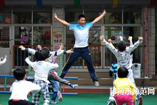 寶雞2020年幼師學校什么專業(yè)適合男生