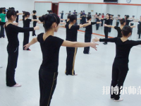 白銀2020年中專幼師學?？梢钥即髮? /><b>白銀2020年中專幼師學校可以考大專嗎</b><span>2020-05-21 11:19</span><p>白銀中專幼師學?？梢钥即髮?同學能夠由繼續(xù)學習的想法，這一點是非常好的。而升學的方法有很多種，可以參加高職院校開設(shè)的單</p></a></li>
            <li><a href=