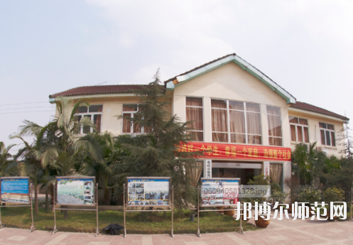 重慶聚英幼師技工學校怎么樣、好不好