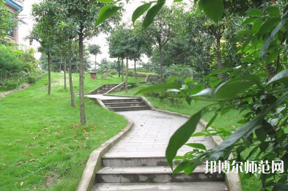 重慶市工業(yè)幼師學(xué)校怎么樣、好不好