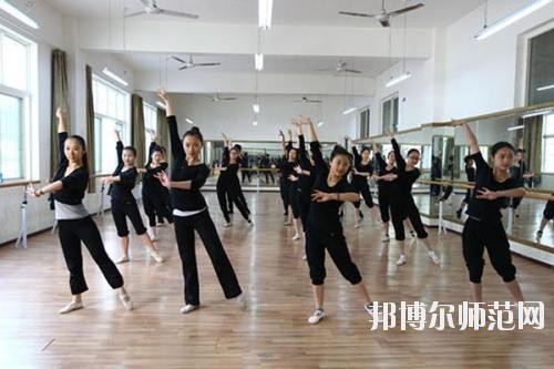 惠州2021年中專(zhuān)幼師學(xué)?？梢钥即髮?zhuān)嗎