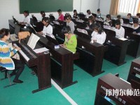 廣東2021年中專幼師學?？梢钥即髮? /><b>廣東2021年中專幼師學校可以考大專嗎</b><span>2021-05-14 13:51</span><p>引言：相信每一位同學都有一個大學夢，不僅僅是讓自己能夠擁有大學文憑，更是想要自己學的專業(yè)的知識。中專的同學也不例外，很多</p></a></li>
            <li><a href=