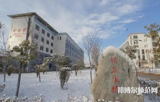 麗江師范高等?？茖W(xué)校歷年招生錄取分?jǐn)?shù)線