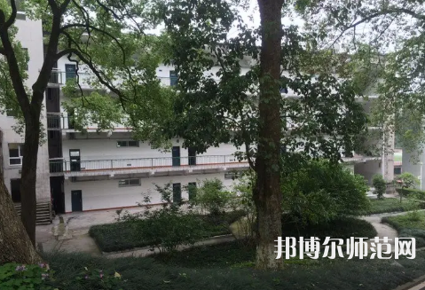 重慶市江津區(qū)師范進修學校2023年怎么樣、好不好