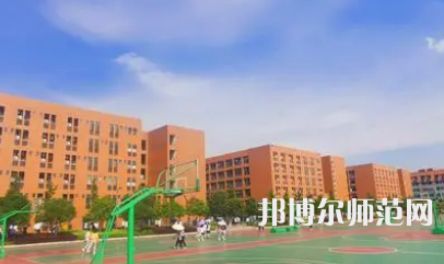2023年懷化師范高等?？茖W(xué)校是民辦大學(xué)還是公辦