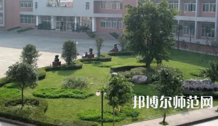 2023年成都莊園機電職業(yè)技術(shù)幼兒師范學(xué)校報名條件、招生對象
